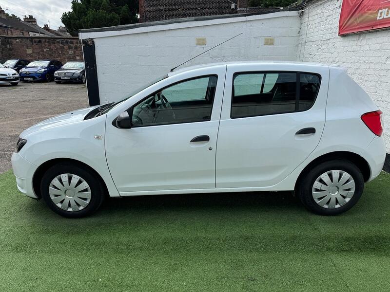 DACIA SANDERO