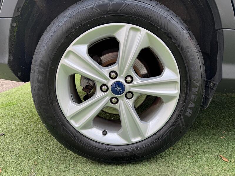 FORD KUGA