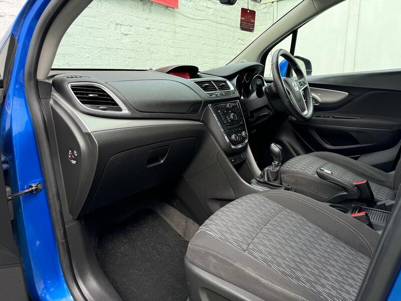 VAUXHALL MOKKA