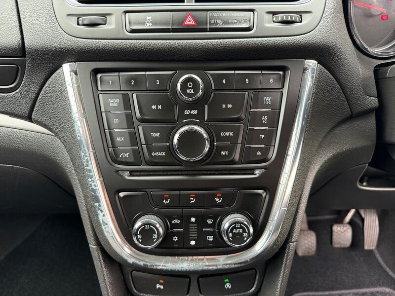 VAUXHALL MOKKA