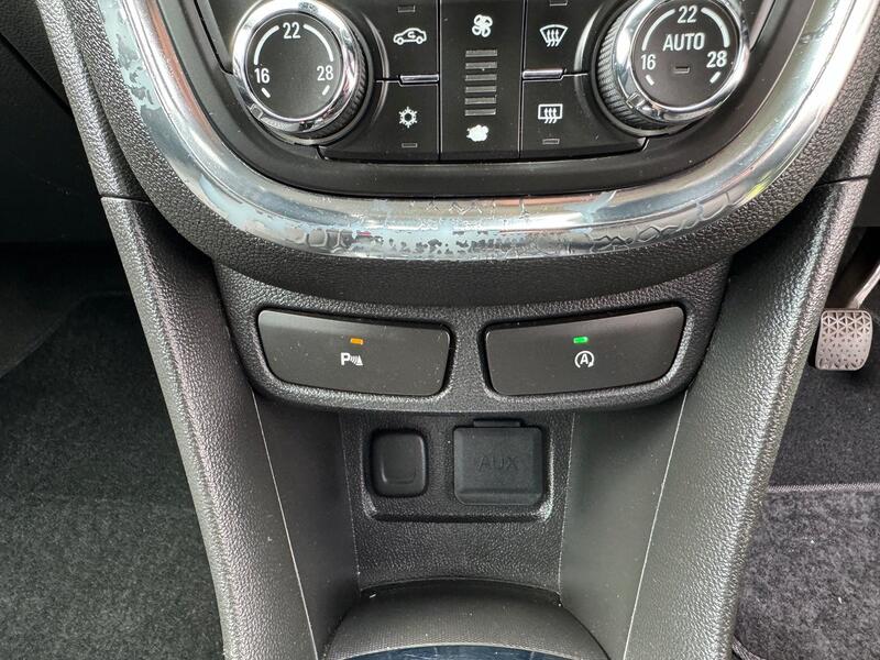 VAUXHALL MOKKA