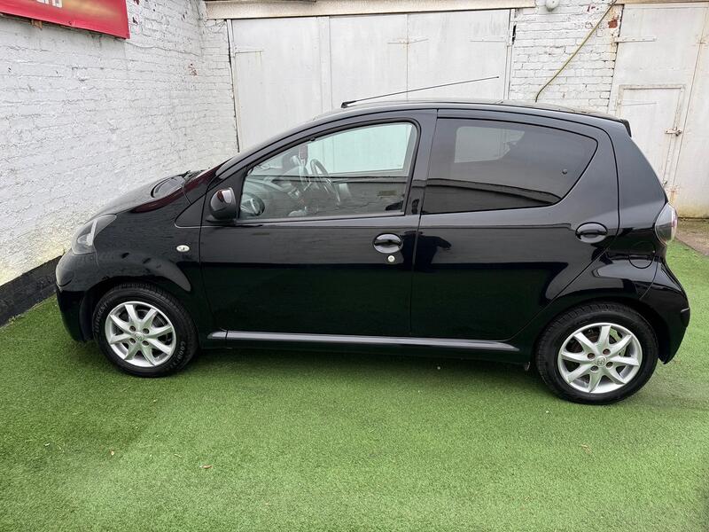 TOYOTA AYGO