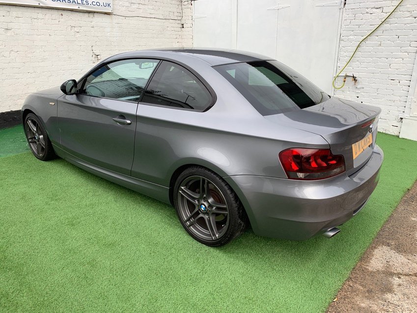 BMW 1 SERIES