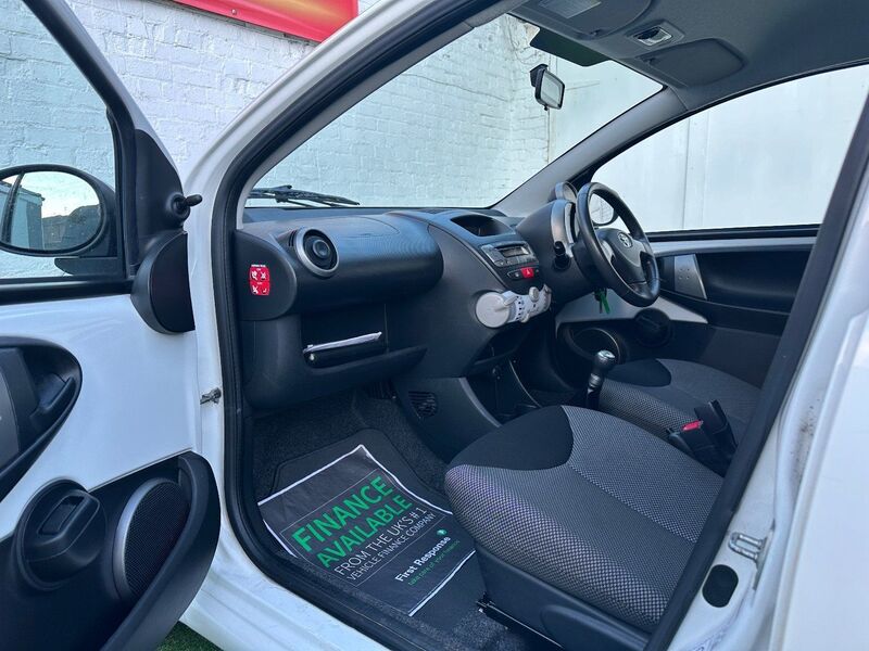 TOYOTA AYGO