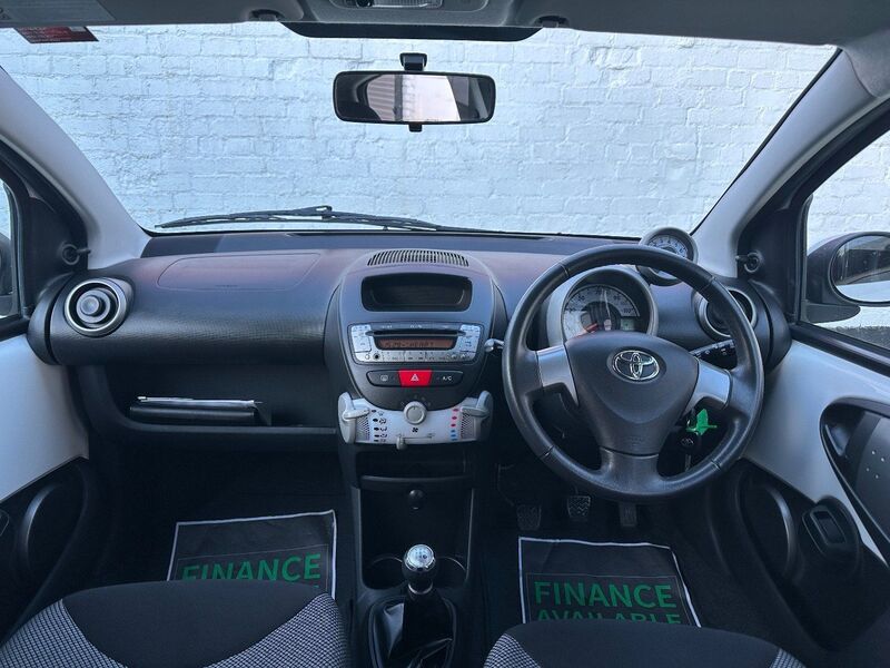 TOYOTA AYGO