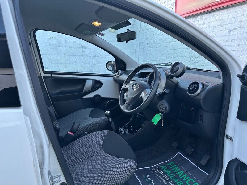 TOYOTA AYGO