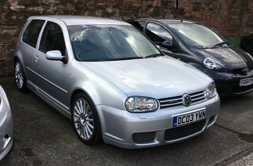 2003 Volkswagen GOLF